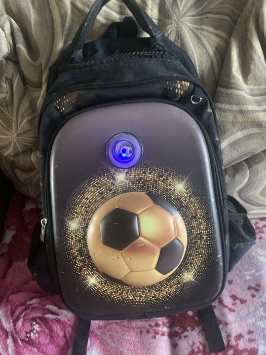 Продам школьный рюкзак