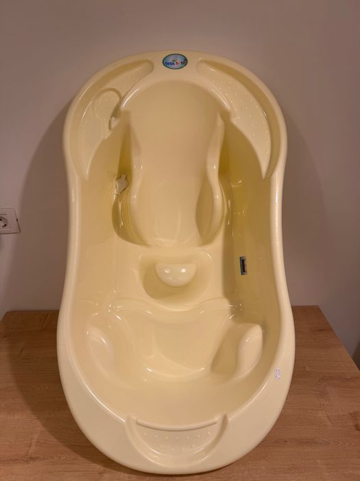 Cada bebe, Tega Baby, galben