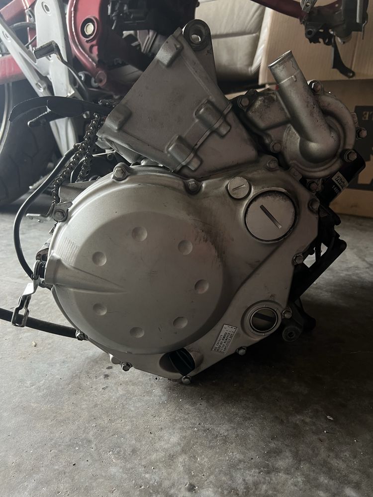 Двигател за kawasaki er6n 2006 на части