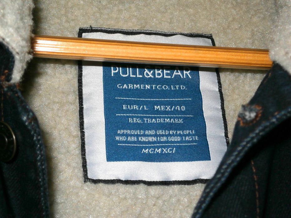 Jacheta Pull & Bear , blugi cu blanita , marimea L ( 40 )