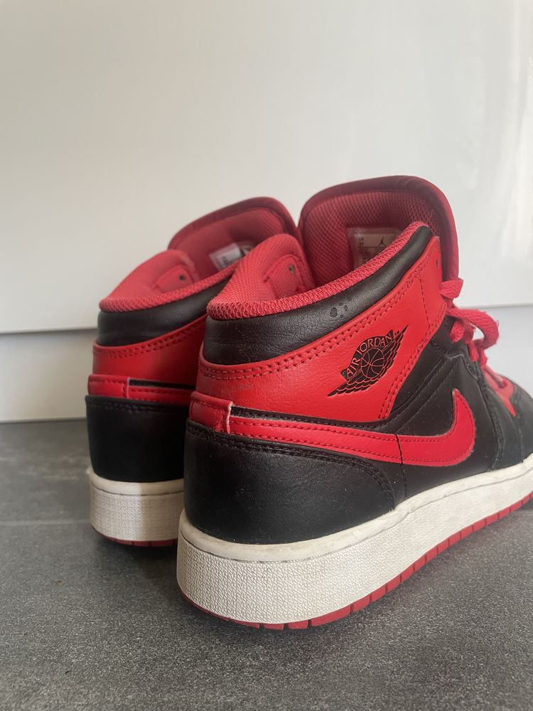 Nike /Jordan,  Номер 38.5