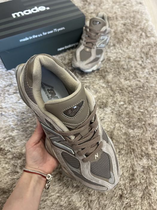 New Balance 9060 - Mushroom