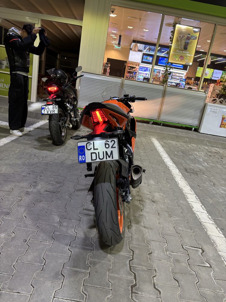 Ktm rc 125.