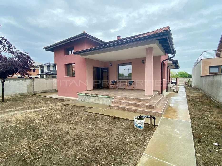 Продава се Къща в Пловдив, Остромила - 160 кв.м за 2375 €/кв.м - Снимка #12