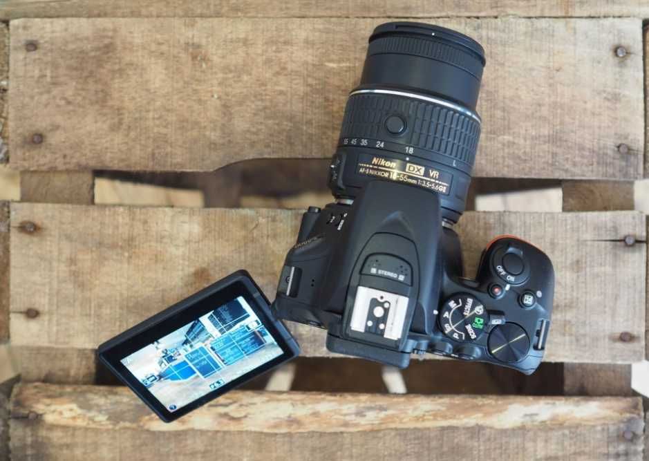 Nikon D5500, Obiectiv 18-55,Trepied Profesional, Accesorii si BONUS