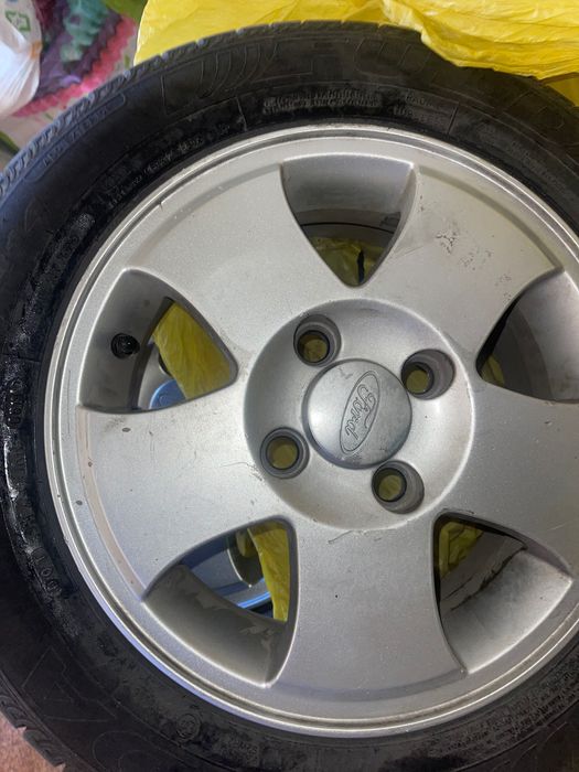 Продавам зимни гуми FULDA с лети джанти 175/65 R14