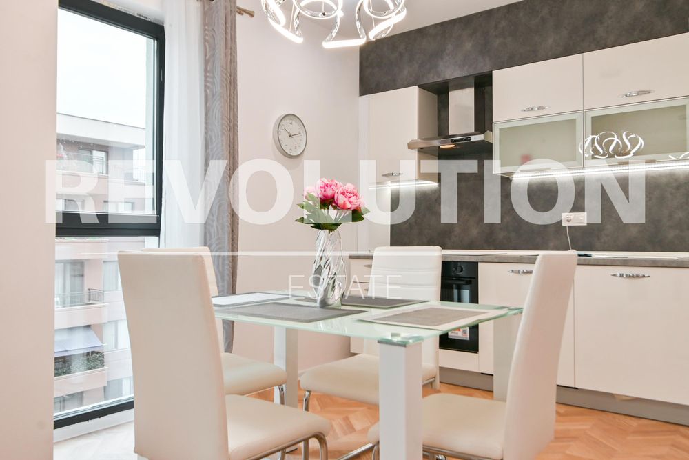 Дава се под наем Тристаен апартамент в София, Малинова долина - 120 кв.м за 920 € - Снимка #2