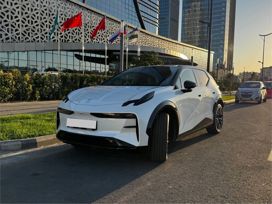 Продаю свой Zeekr X 2024