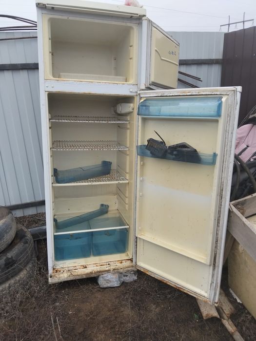 Продам холодильник