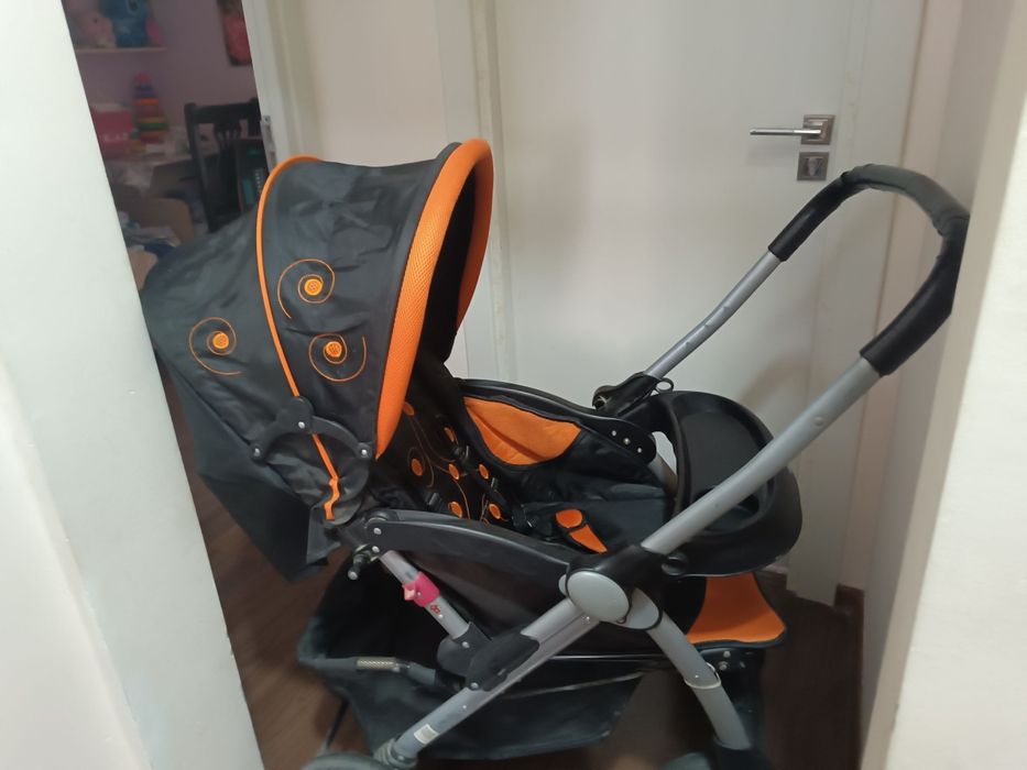 Детская коляска -зимняя