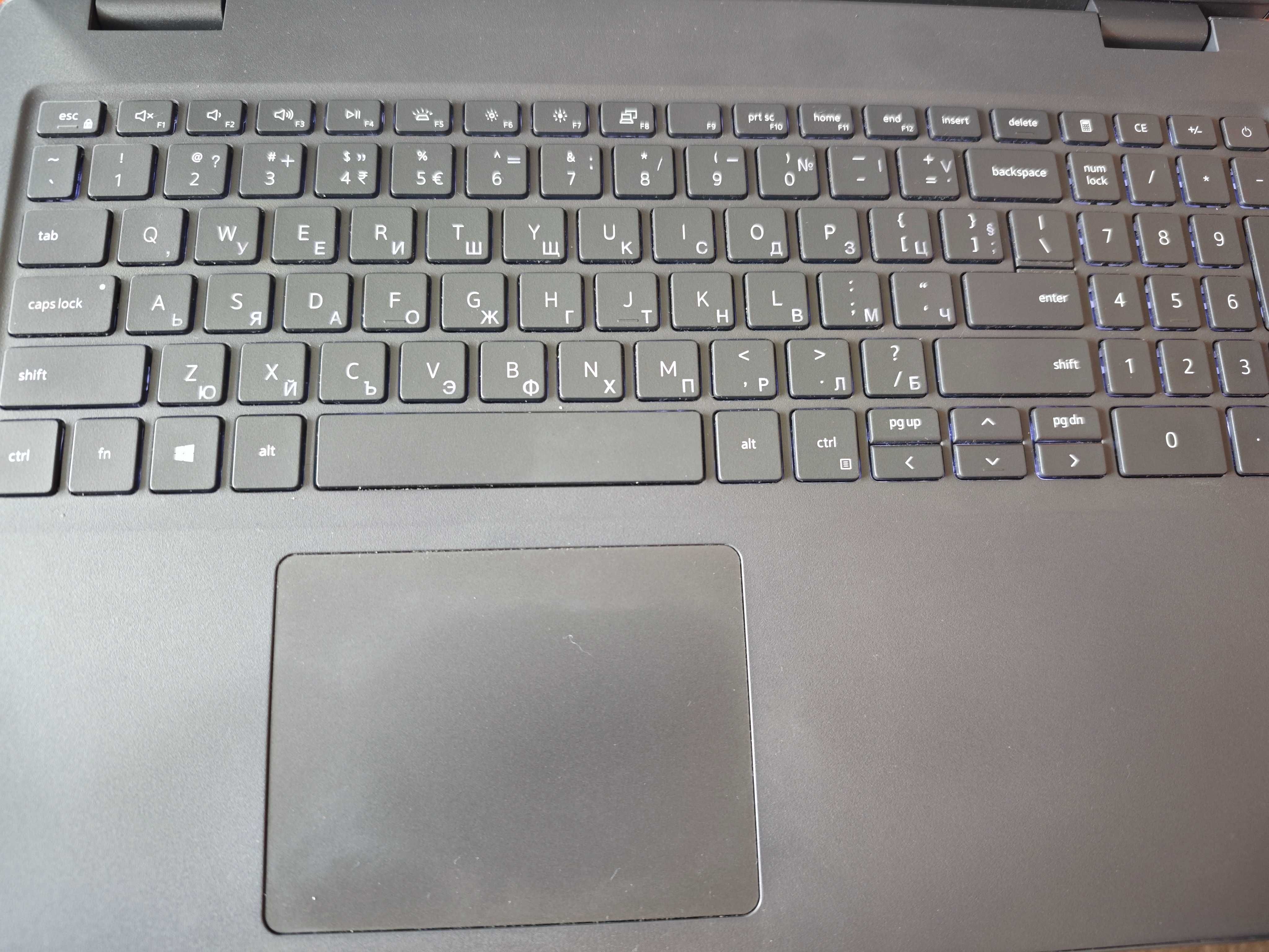 Лаптоп Dell Latitude 3510
