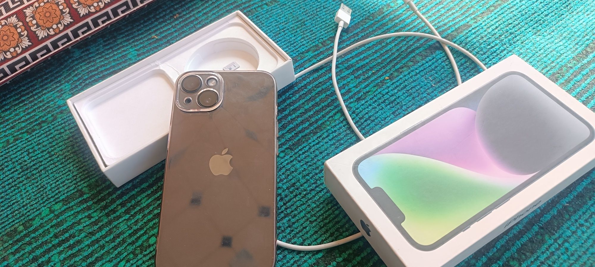iPhone 14  8/256