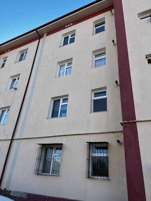 Uy sotiladi kvartira dom