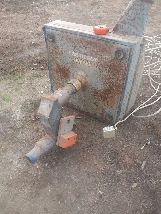 Vând moară cu aspiratie