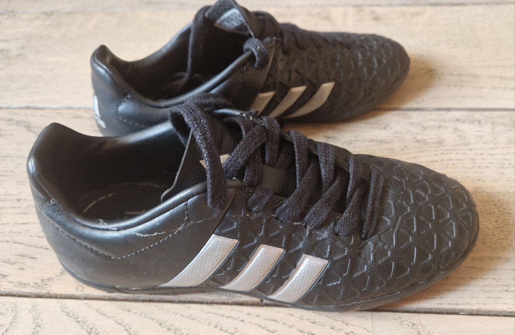 Футболни обувки Adidas, стоножки, номер 33