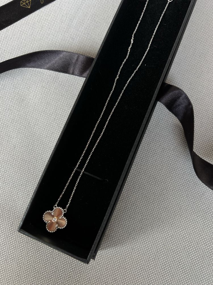 Златно колие Van Cleef