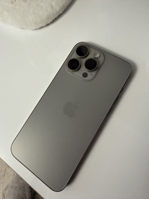 Iphone 15 pro max si pro