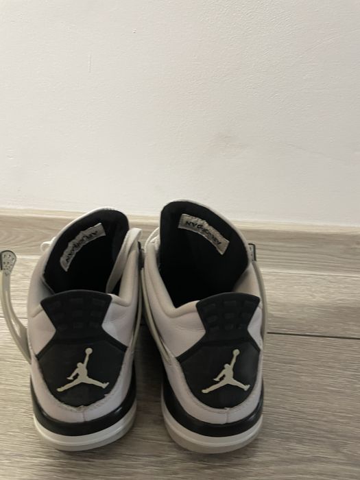 Vand jordan 4 military black