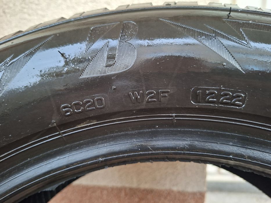 Зимни гуми 205/60/16 Bridgestone