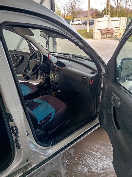 Vând Opel combo autoturism