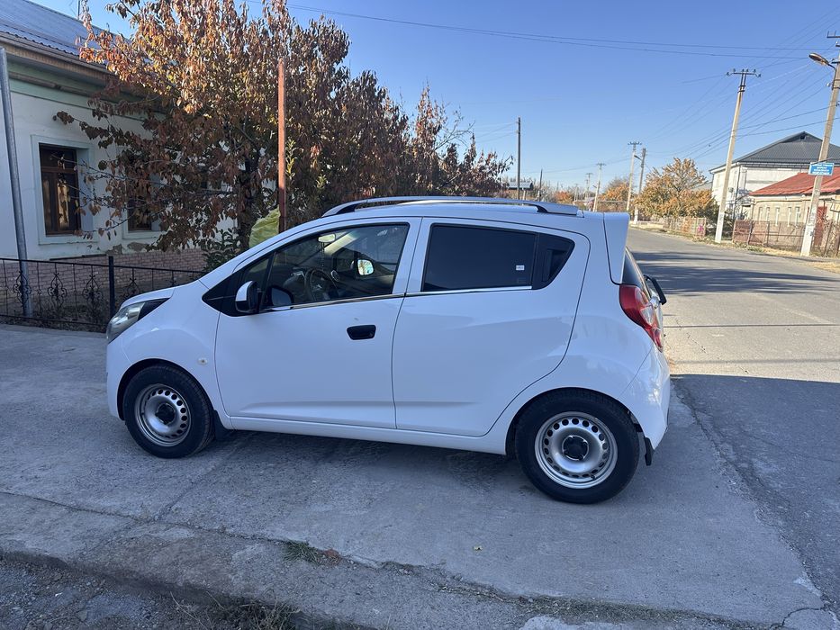 Спарк СОТИЛАДИ! 2015-йил. Автомат. Олиб сотарла безовта килмасин!