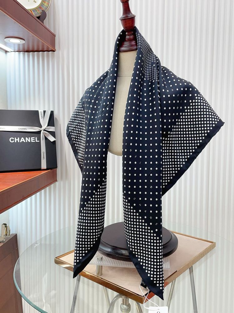 Esarfa Chanel stoc