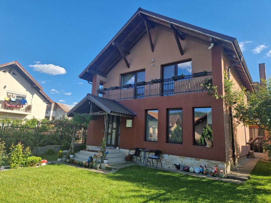 Vând casa în Râmnicu Valcea