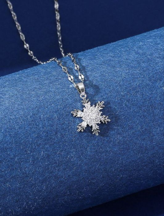 Комплект обеци и колие