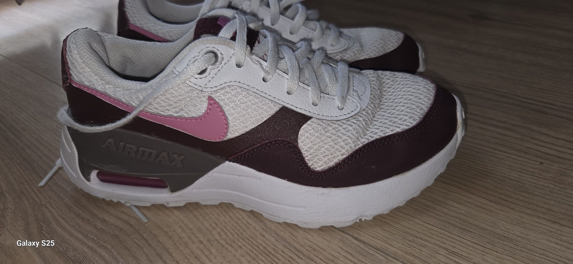 Маратонки Nike air max