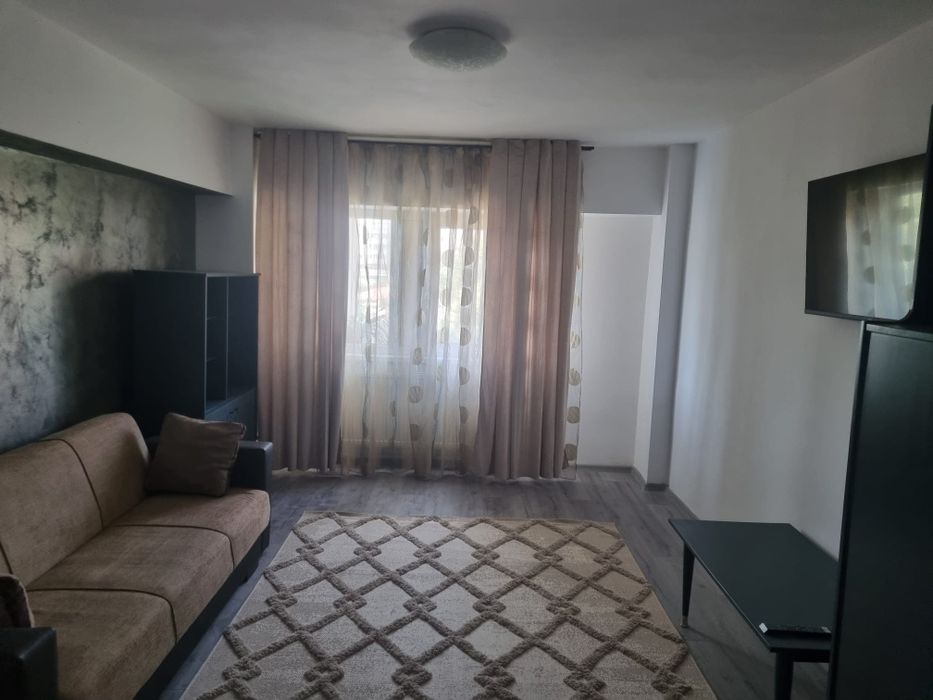 Inchiriez ap.3 sau 2 camere central