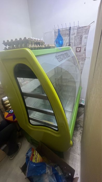 Продам холодильник