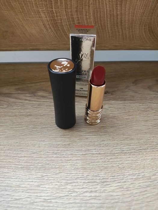 Lancome.   Червило