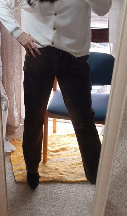 pantaloni din piele întoarsa maro