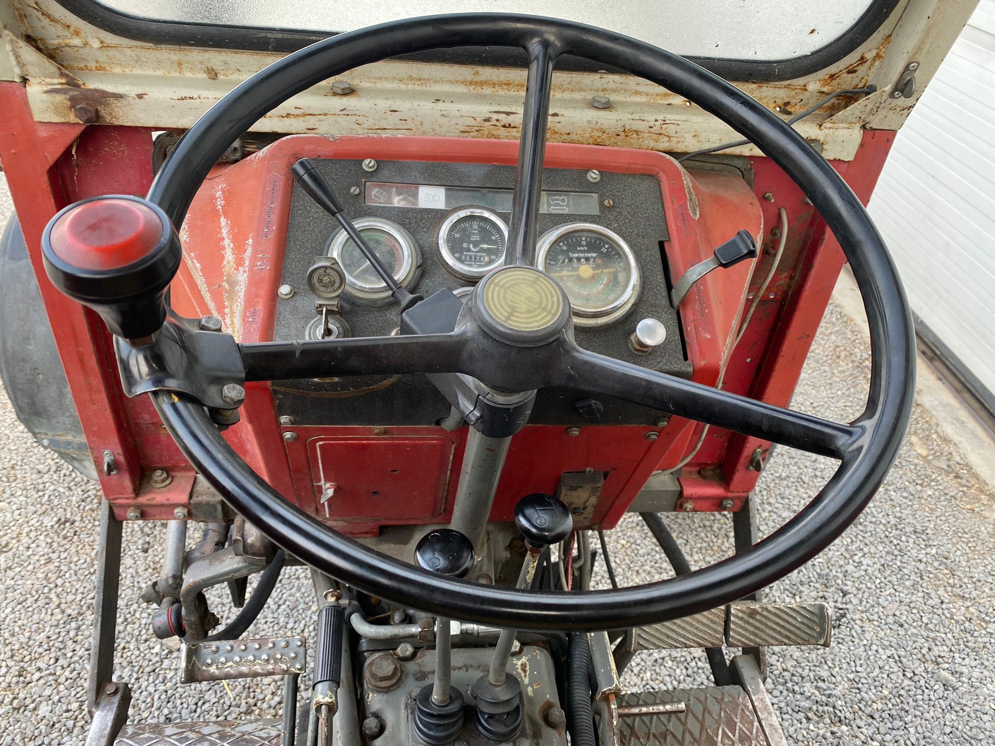 Steyr 650 tractor