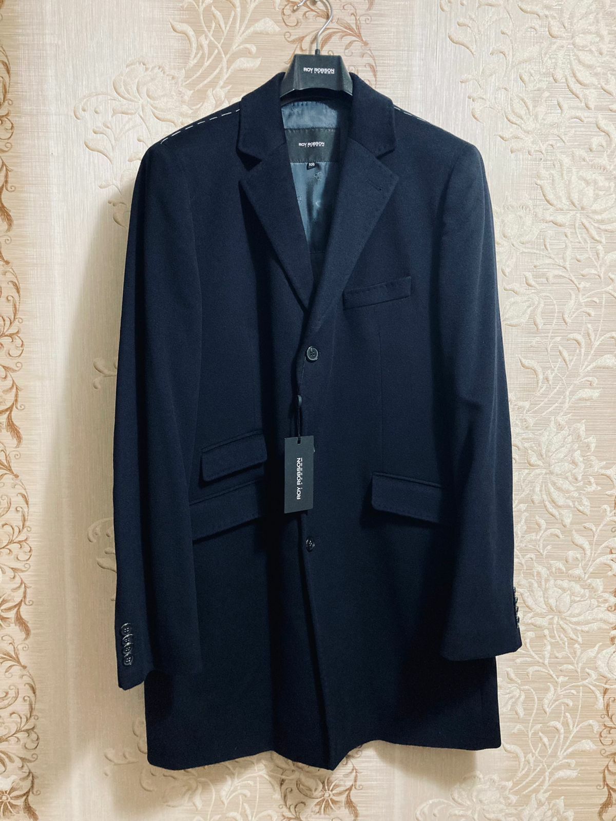 Продам новое стильное пальто Roy Robson