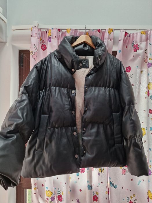 Ново Дамско яке Guess