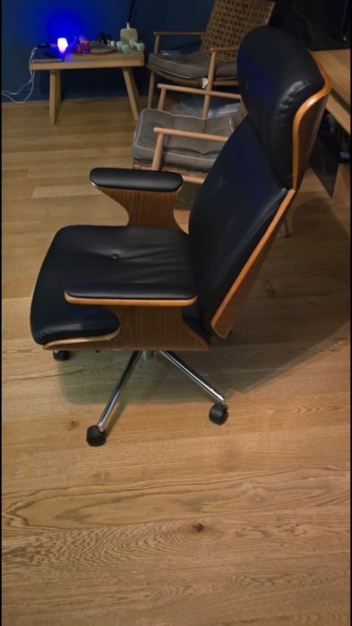 Scaun birou din piele ecologică și lemn – preț redus