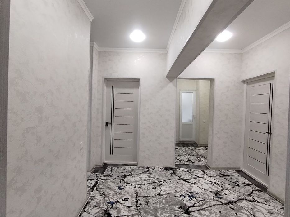 Metro Beruniyda 3 xona 4 xonali qilingan kvartira sotiladi