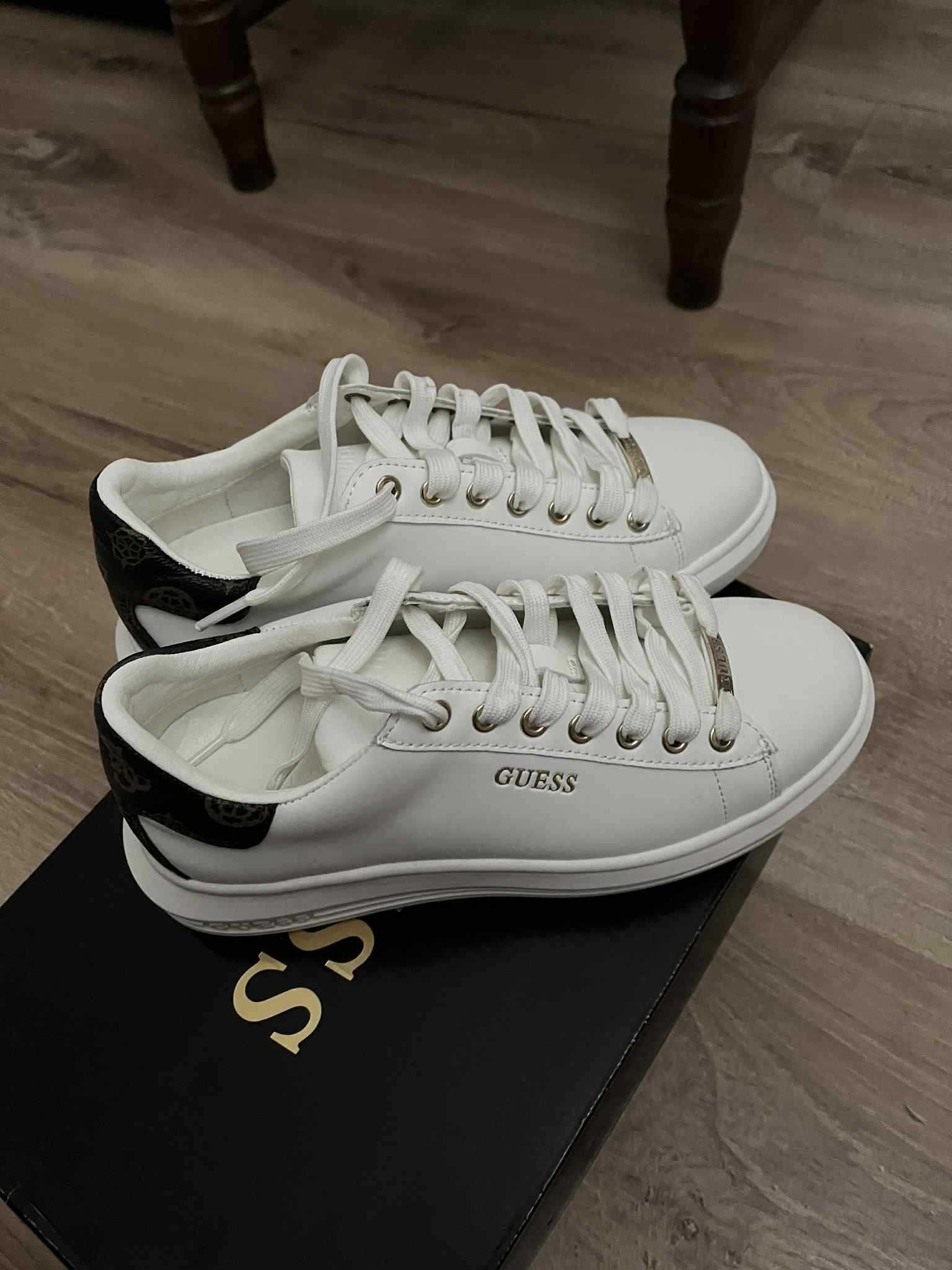 Нови маратонки GUESS