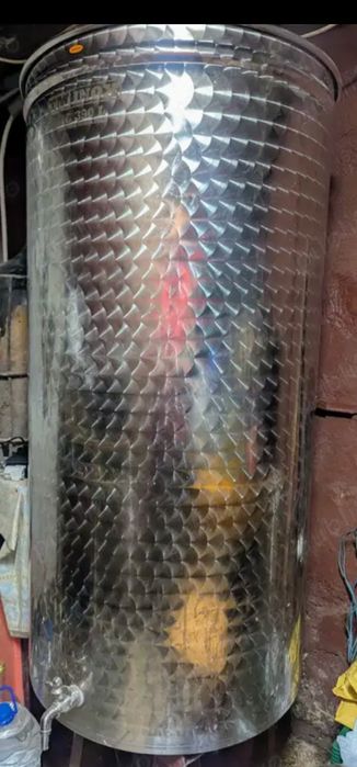 Rezervor inox cu capac flotant