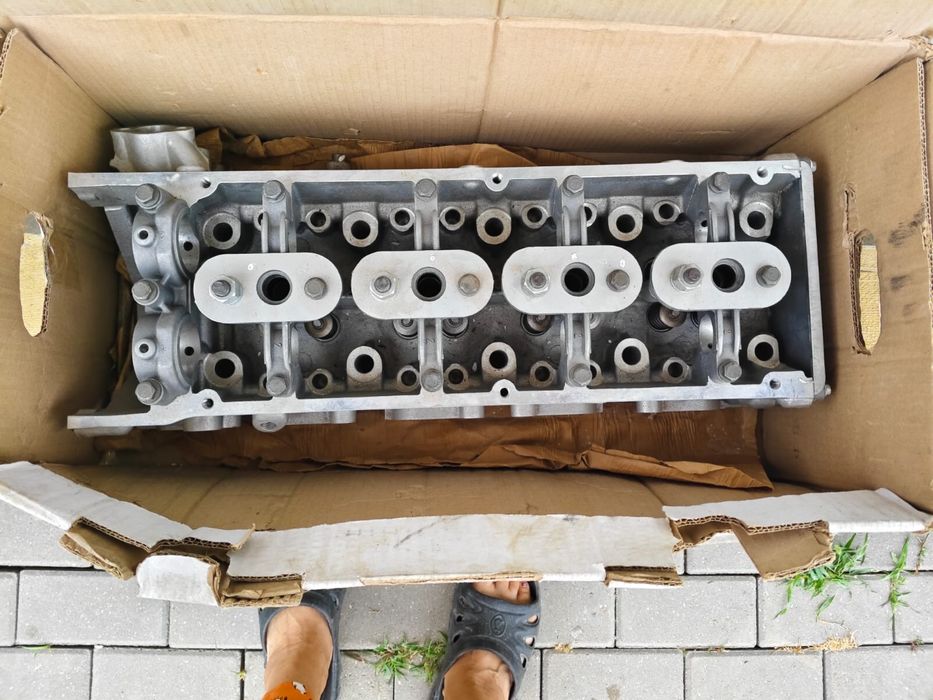 головка блока цилиндров, запчасть