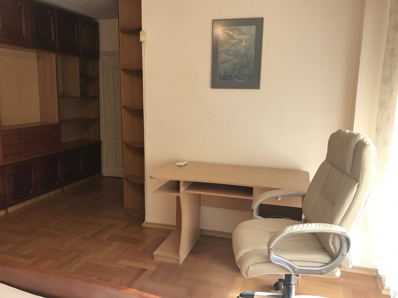 Дава се под наем Тристаен апартамент в Варна, Червен площад - 115 кв.м за 816 € - Снимка #9