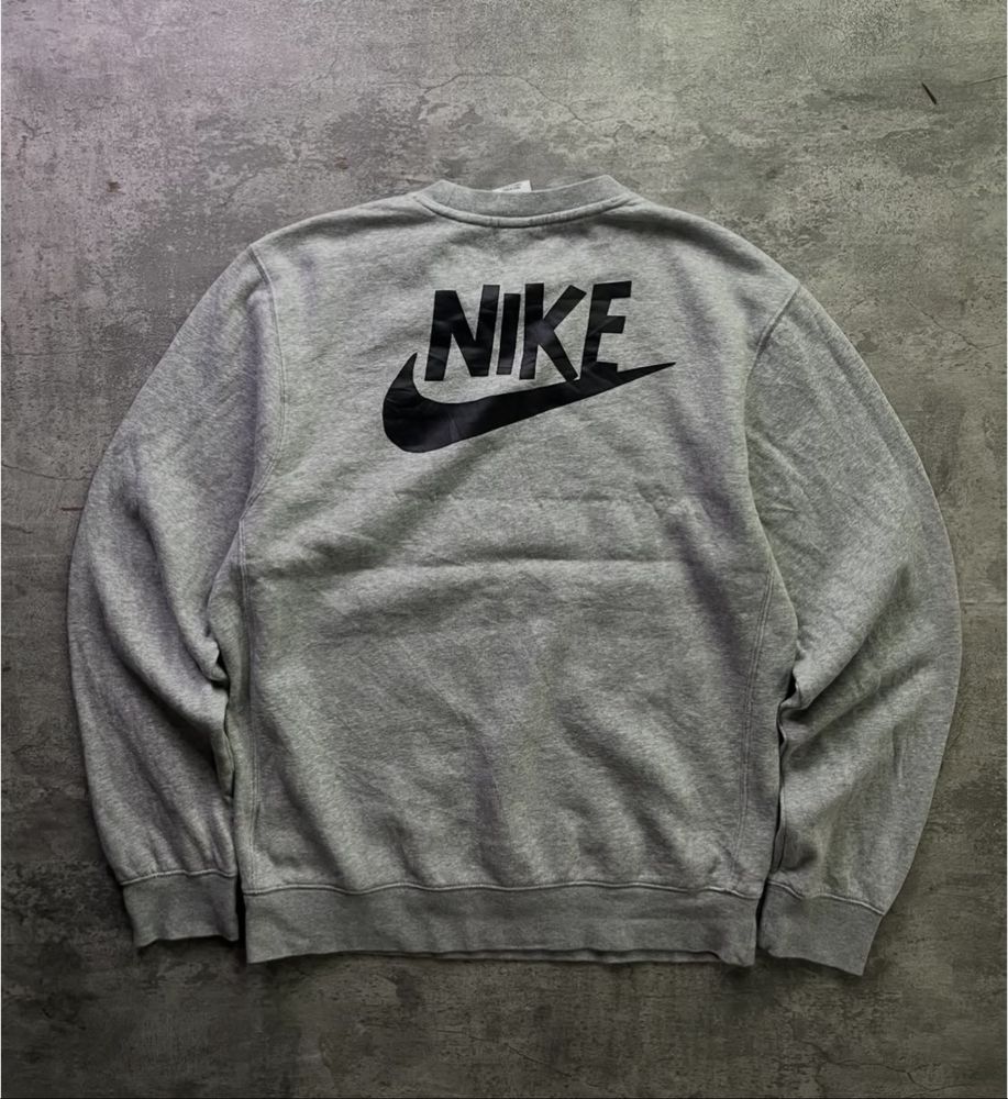 Нова блуза на nike