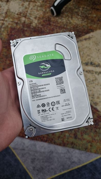 Продам жоский диск на 1000 гб