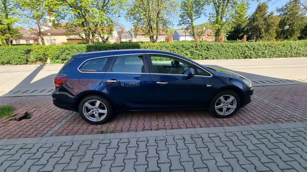 Opel Astra J 1.7