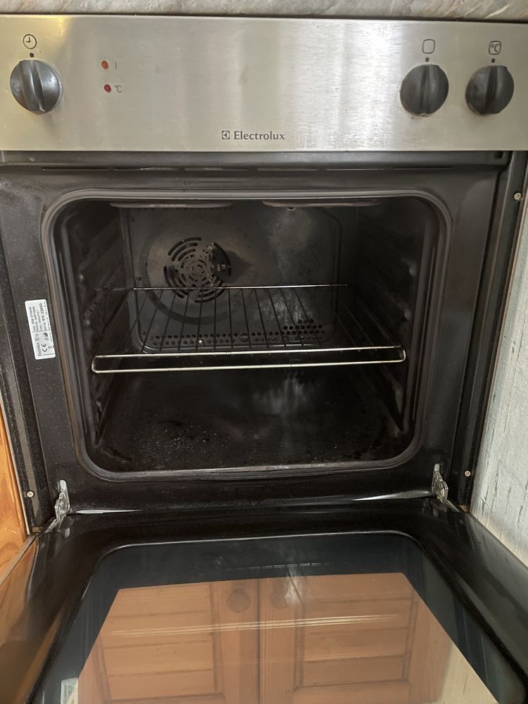 Продавам фурна за вграждане Electrolux