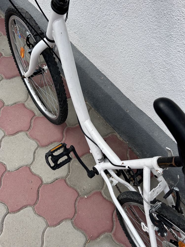 Vand bicicleta stare buna