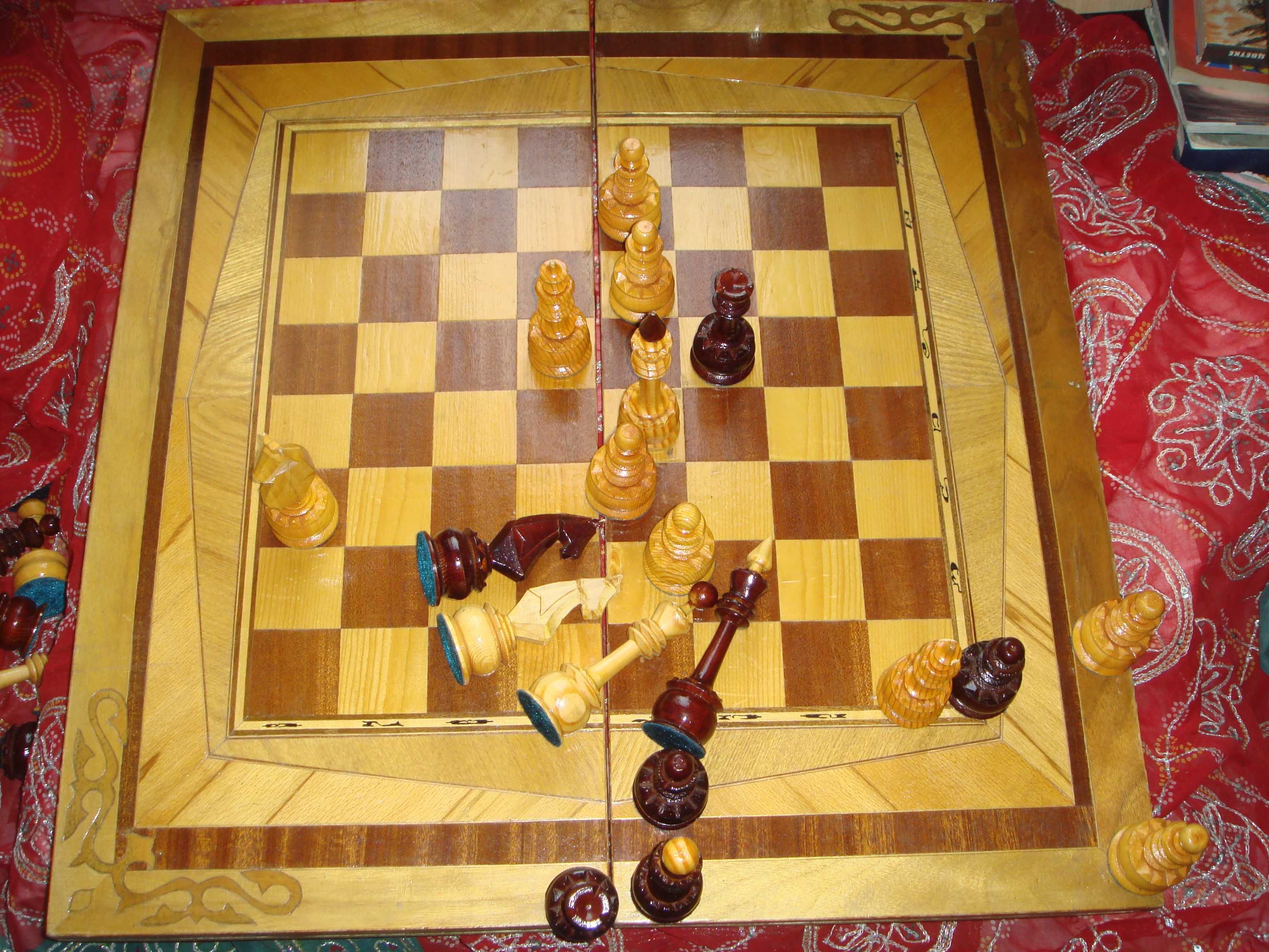 Шахматы и нарды коллекционные 57см на 54 см Дерево ручная работа