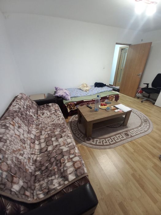 vand garsoniera in blocul de langa strand ( Beius)