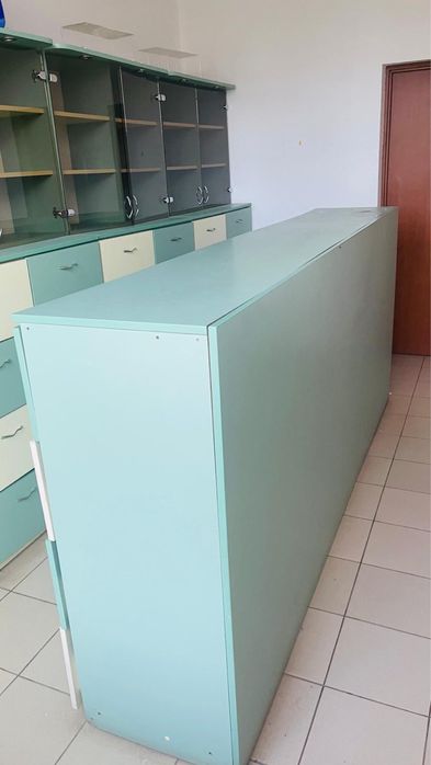Vand mobilier farmacie